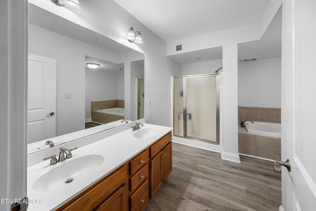 3001 River Towne Way 402, Knoxville, TN 37920