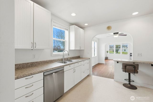 19500 Dahlstedt Road, Burlington, WA 98233
