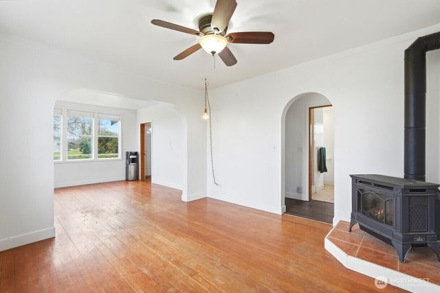 19500 Dahlstedt Road, Burlington, WA 98233