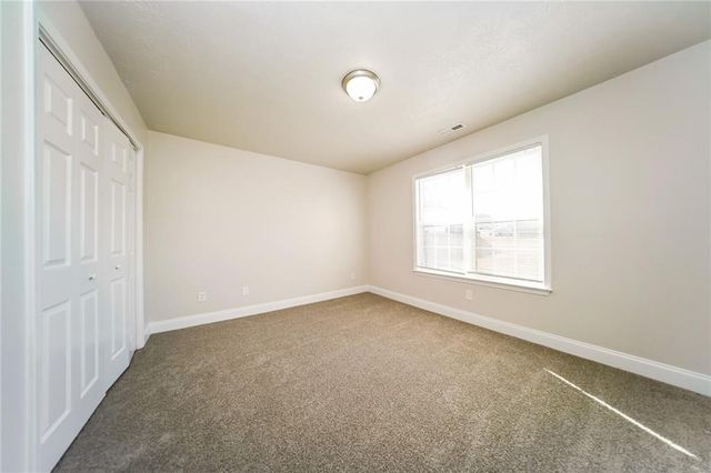 80 Knolls Ridge, Hampton, GA 30228