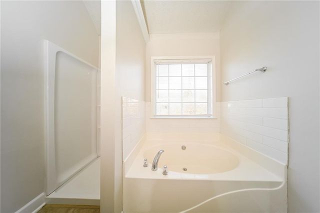 80 Knolls Ridge, Hampton, GA 30228