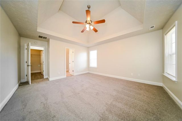 80 Knolls Ridge, Hampton, GA 30228