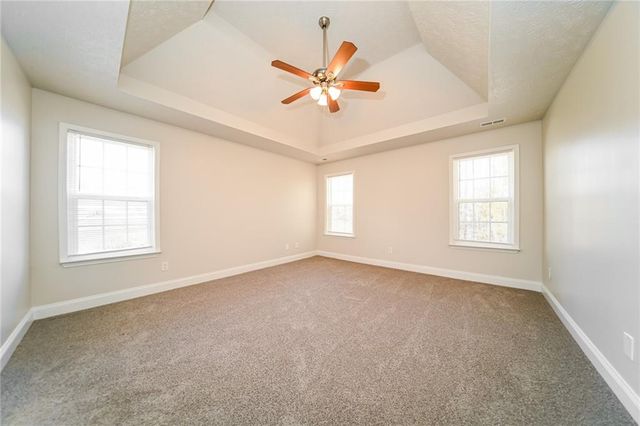 80 Knolls Ridge, Hampton, GA 30228