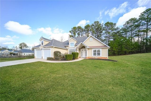 80 Knolls Ridge, Hampton, GA 30228