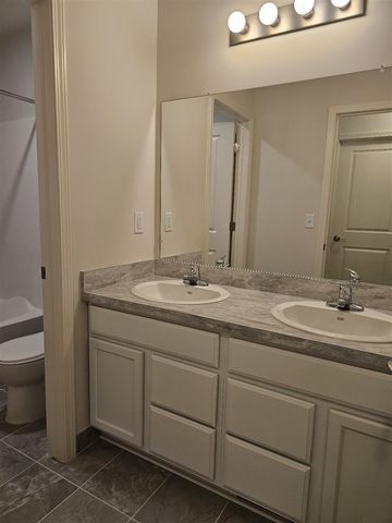 10637 Valley View Drive, Saline, MI 48176