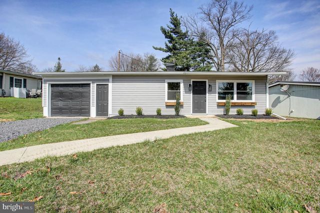 67 5TH AVE, Fayetteville, PA 17222