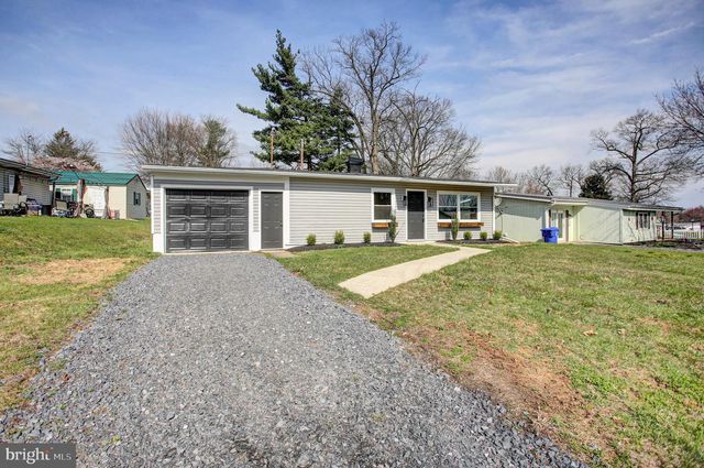 67 5TH AVE, Fayetteville, PA 17222