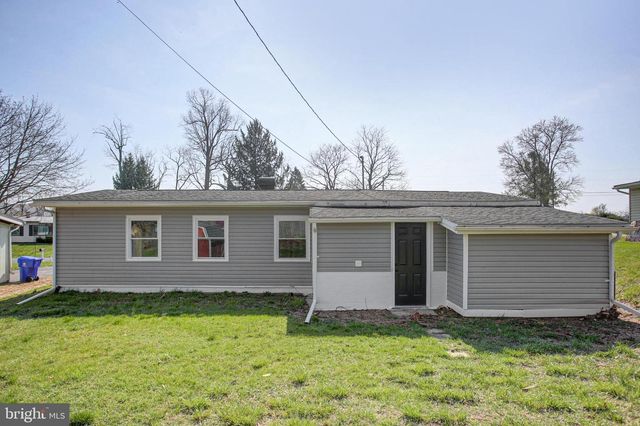 67 5TH AVE, Fayetteville, PA 17222