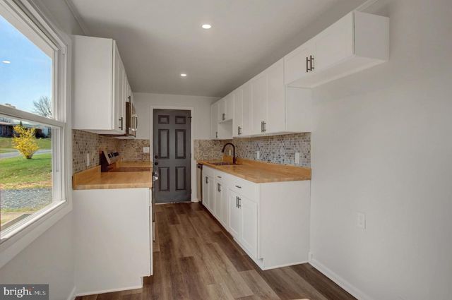 67 5TH AVE, Fayetteville, PA 17222