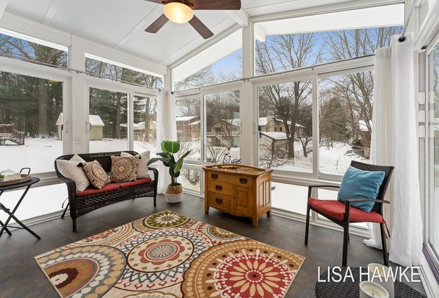 14890 Canary Drive, Grand Haven, MI 49417