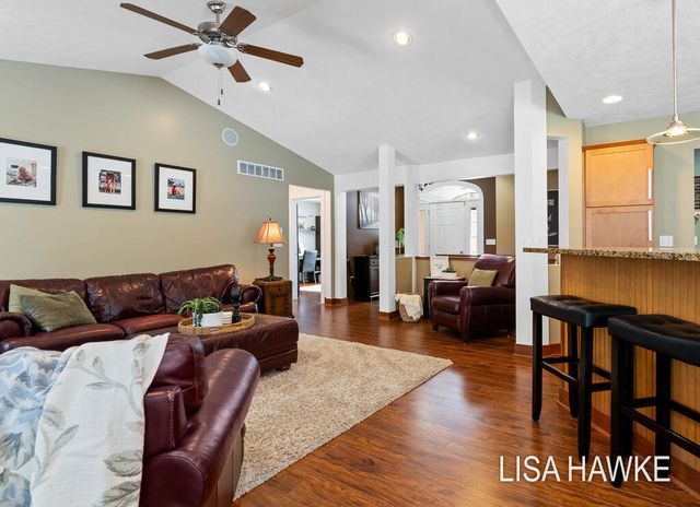 14890 Canary Drive, Grand Haven, MI 49417