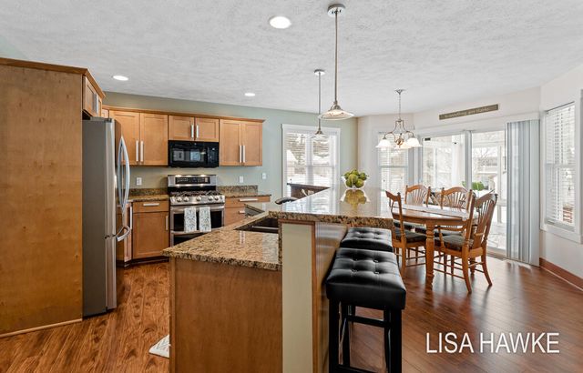 14890 Canary Drive, Grand Haven, MI 49417