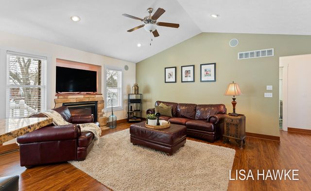 14890 Canary Drive, Grand Haven, MI 49417