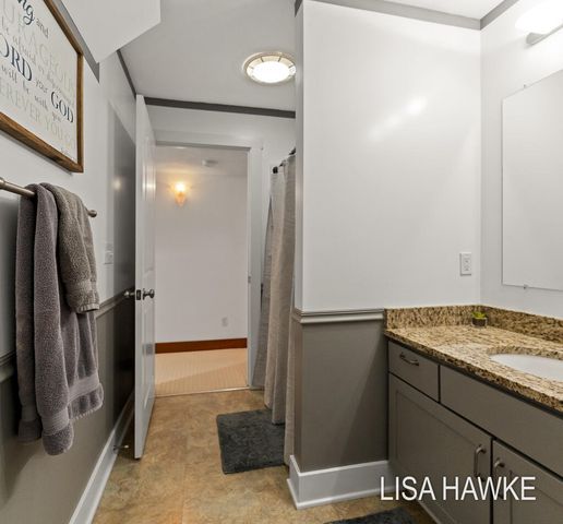 14890 Canary Drive, Grand Haven, MI 49417