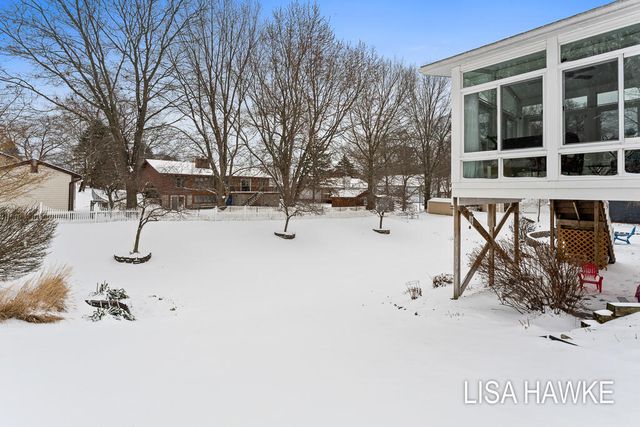 14890 Canary Drive, Grand Haven, MI 49417