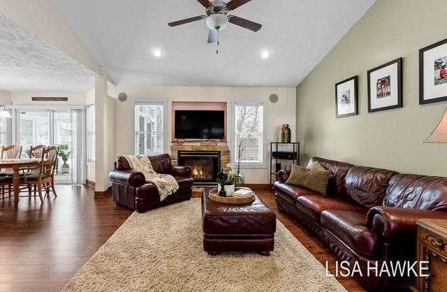 14890 Canary Drive, Grand Haven, MI 49417