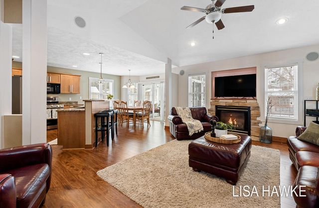 14890 Canary Drive, Grand Haven, MI 49417