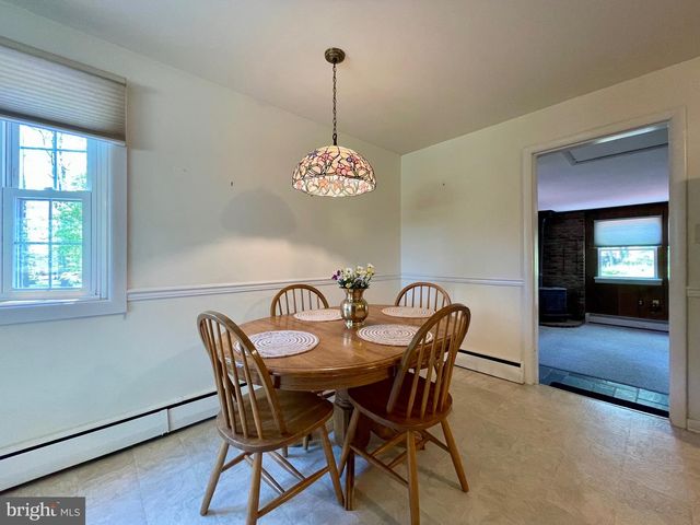 129 S LIMERICK RD, Royersford, PA 19468