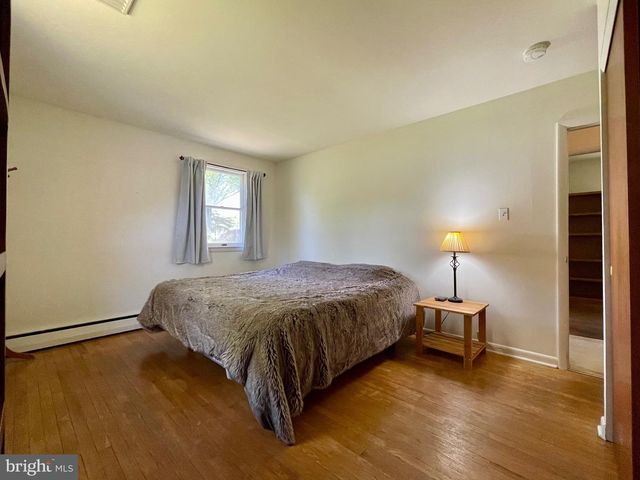 129 S LIMERICK RD, Royersford, PA 19468