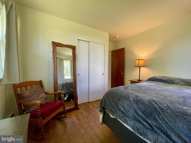 129 S LIMERICK RD, Royersford, PA 19468
