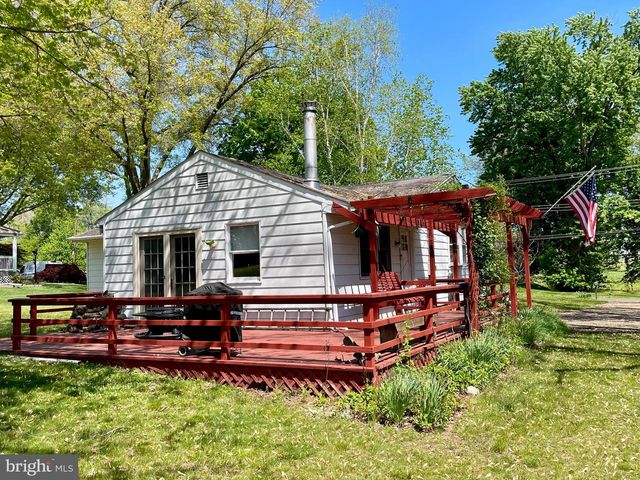 129 S LIMERICK RD, Royersford, PA 19468