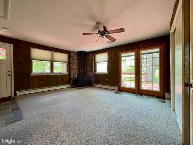 129 S LIMERICK RD, Royersford, PA 19468
