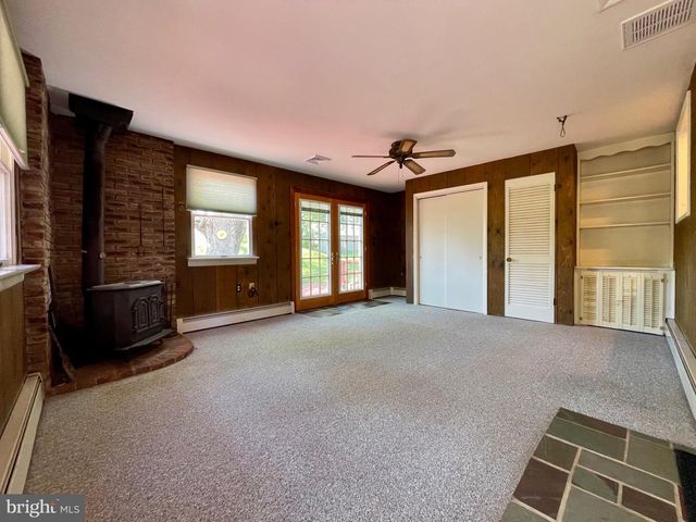 129 S LIMERICK RD, Royersford, PA 19468