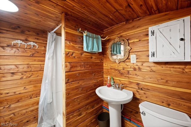 227 Exline Camp Road, Elizabeth, WV 26143