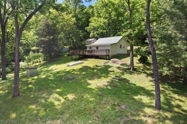 227 Exline Camp Road, Elizabeth, WV 26143