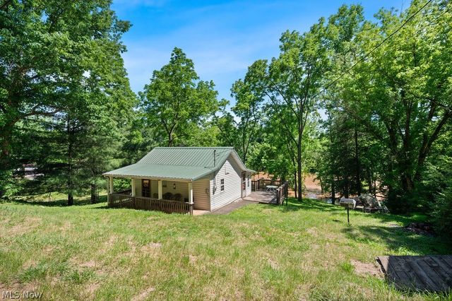227 Exline Camp Road, Elizabeth, WV 26143