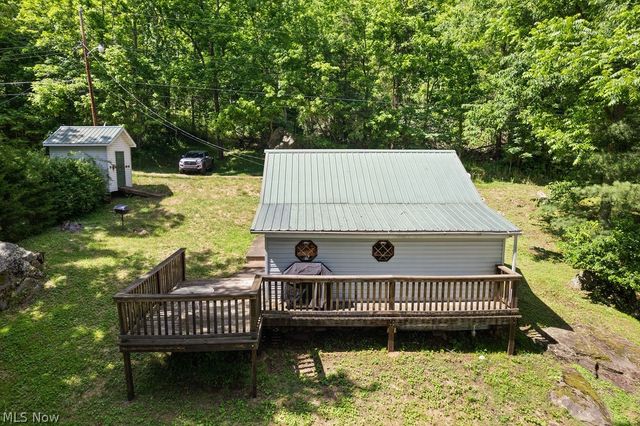 227 Exline Camp Road, Elizabeth, WV 26143