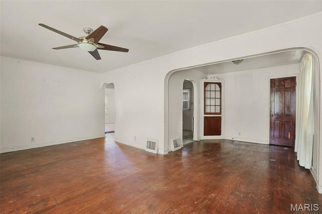 8143 Airport Road, St Louis, MO 63134