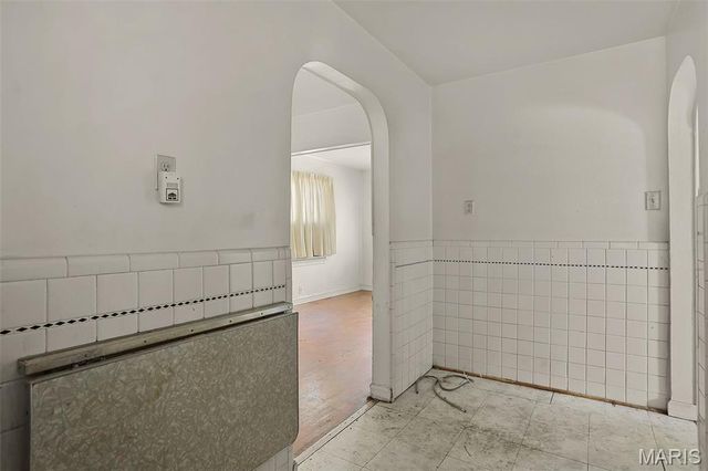 8143 Airport Road, St Louis, MO 63134