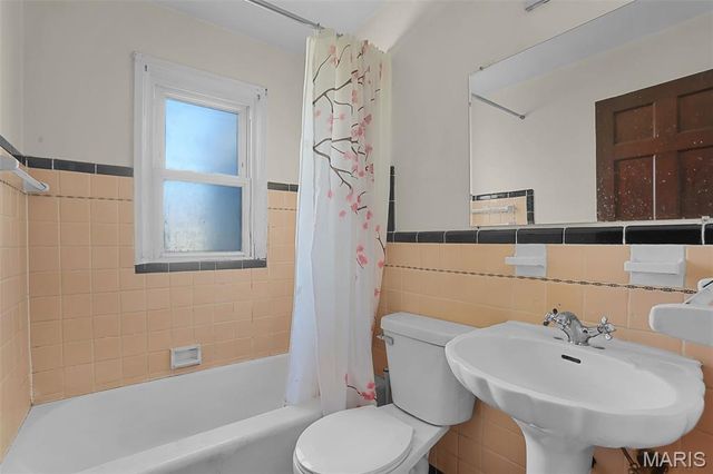 8143 Airport Road, St Louis, MO 63134