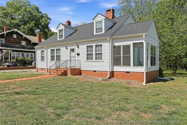 315 S Third Avenue, Siler City, NC 27344