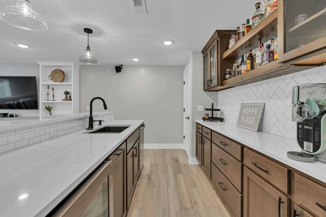 4502 N Ridge Port, Wichita, KS 67205