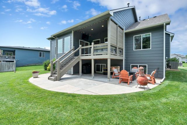 4502 N Ridge Port, Wichita, KS 67205
