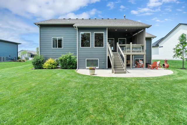 4502 N Ridge Port, Wichita, KS 67205