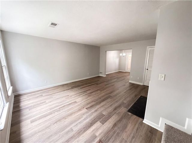 237 Chads Ford Way, Roswell, GA 30076