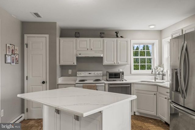 700 GRANDVIEW AVE, Norristown, PA 19403