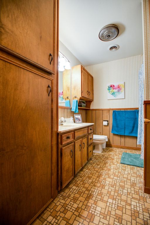 Image 27 of property listing at 2024 Hutchings Avenue, Ballinger, TX 76821