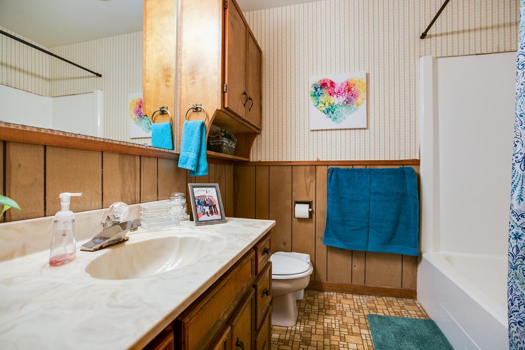 Image 28 of property listing at 2024 Hutchings Avenue, Ballinger, TX 76821