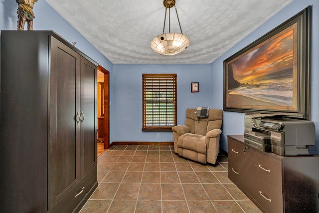 419 Willowood DR, Vinton, VA 24179