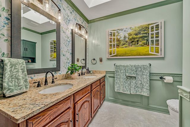 419 Willowood DR, Vinton, VA 24179