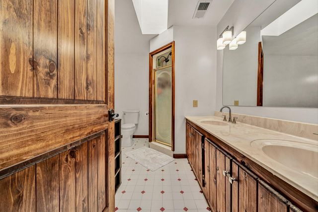 419 Willowood DR, Vinton, VA 24179