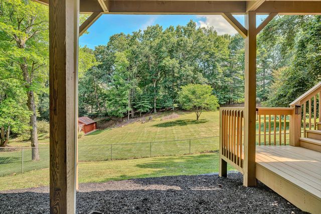 419 Willowood DR, Vinton, VA 24179