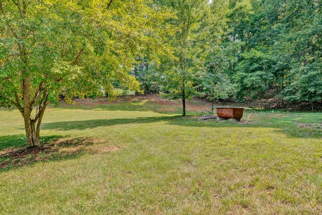 419 Willowood DR, Vinton, VA 24179