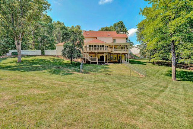419 Willowood DR, Vinton, VA 24179
