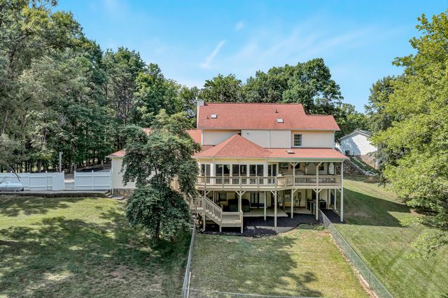 419 Willowood DR, Vinton, VA 24179