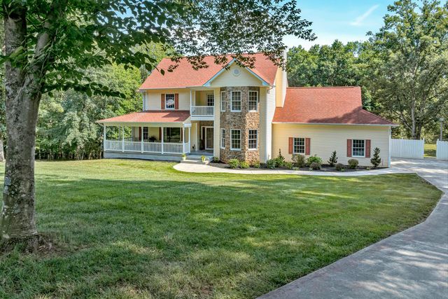 419 Willowood DR, Vinton, VA 24179